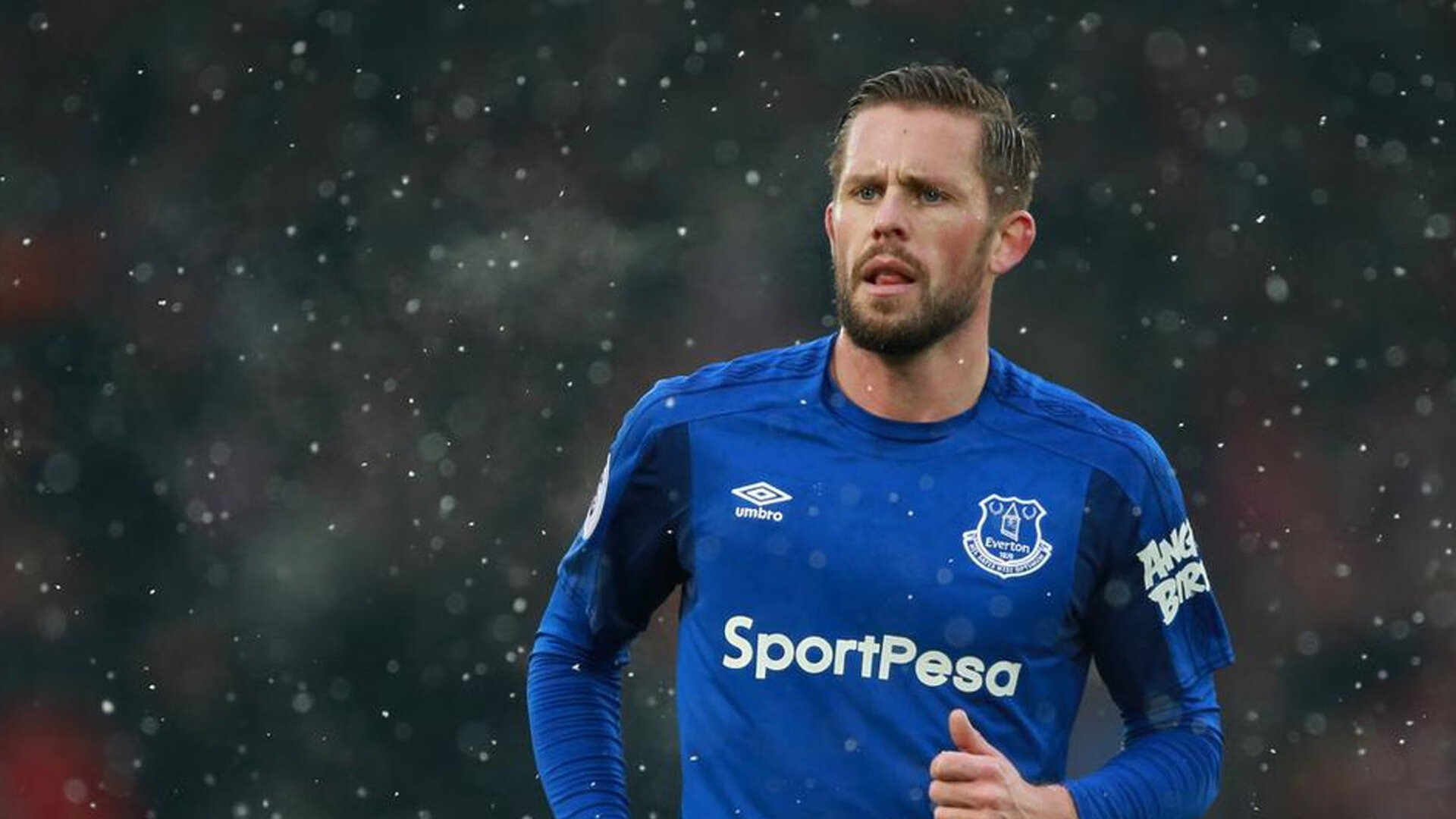 九游乐鱼电竞-转身动作连贯性影响比赛结果，转身动作要领